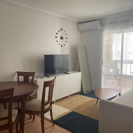 Cozy Apartment 5 Mins To Beach Торевьиа Экстерьер фото