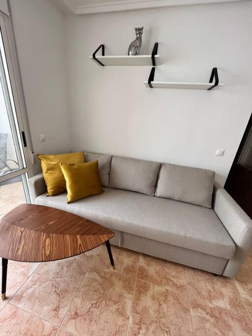 Cozy Apartment 5 Mins To Beach Торевьиа Экстерьер фото