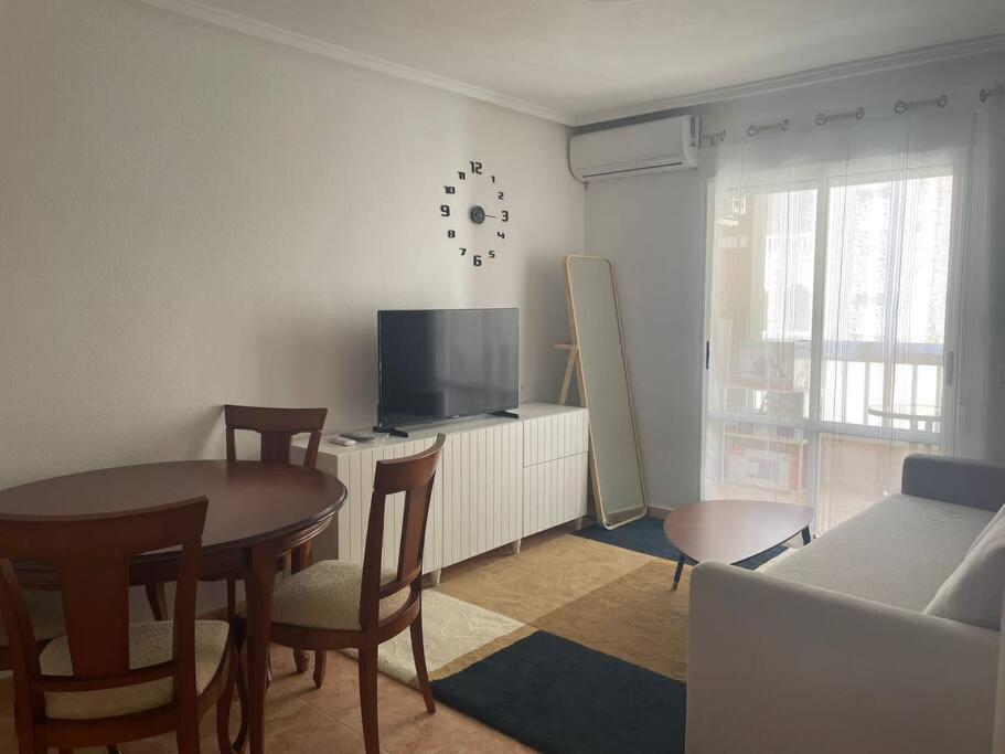 Cozy Apartment 5 Mins To Beach Торевьиа Экстерьер фото